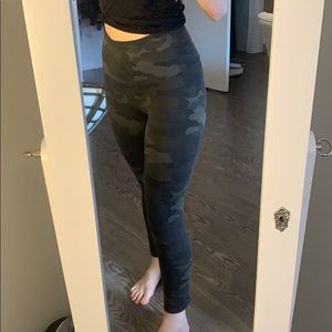 Camo leggings